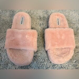 Steve Madden Fabfuzz PINK Fluffy Faux Fur Platform Slippers SIZE 8